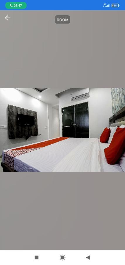 Hotel Almond Zirakpur Екстериор снимка