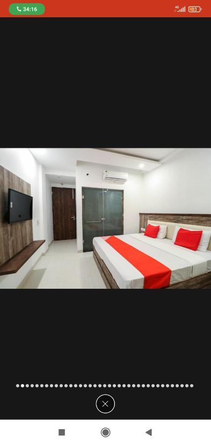 Hotel Almond Zirakpur Екстериор снимка